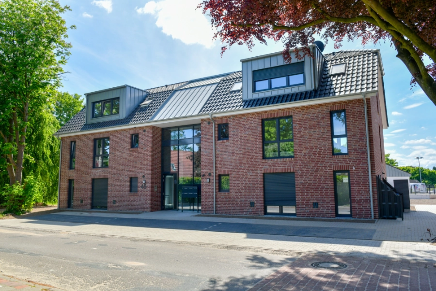 Der Eingangsbereich eines modernen Einfamilienhauses